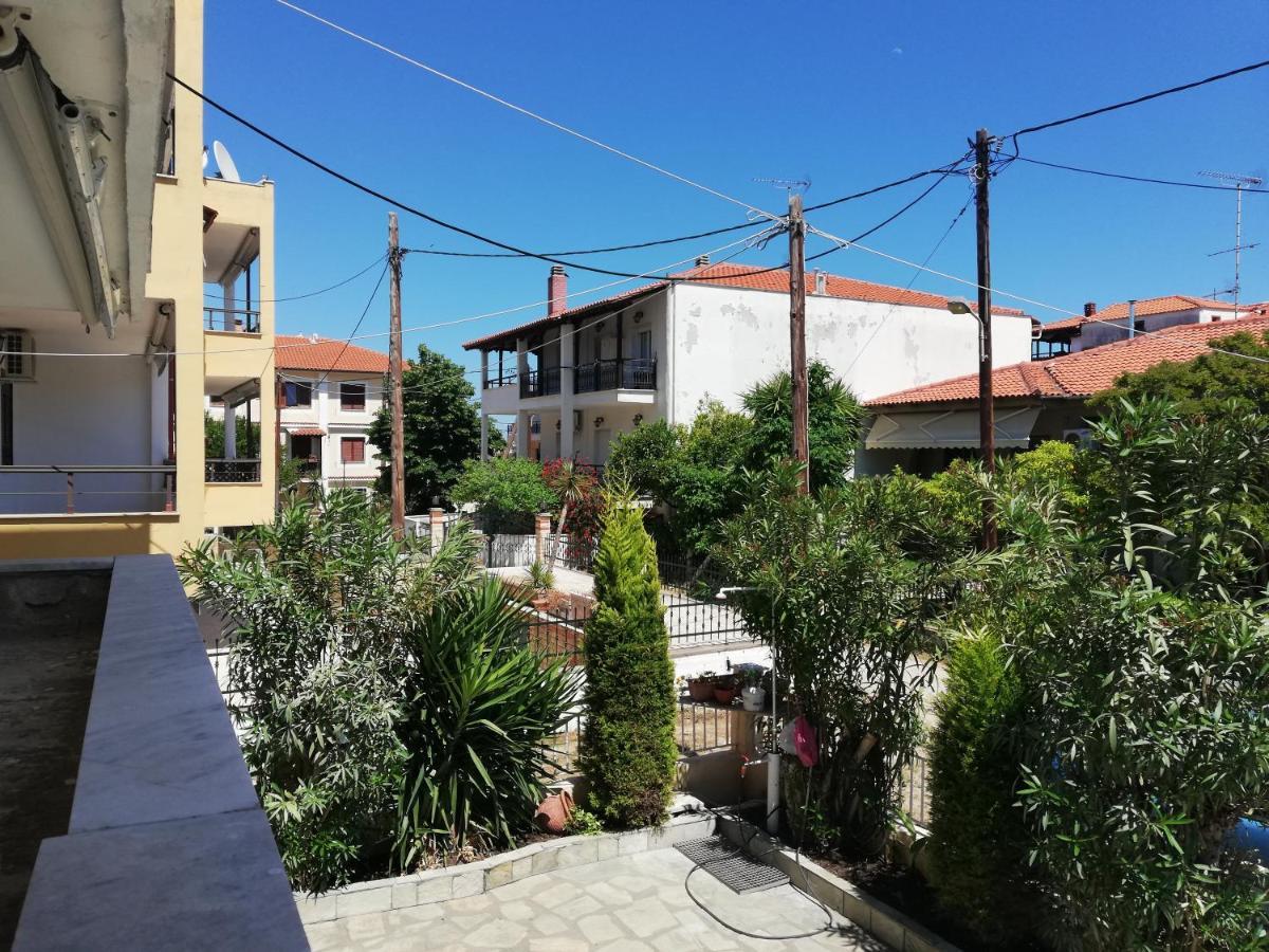 לריסוס Villa Maria Petru מראה חיצוני תמונה