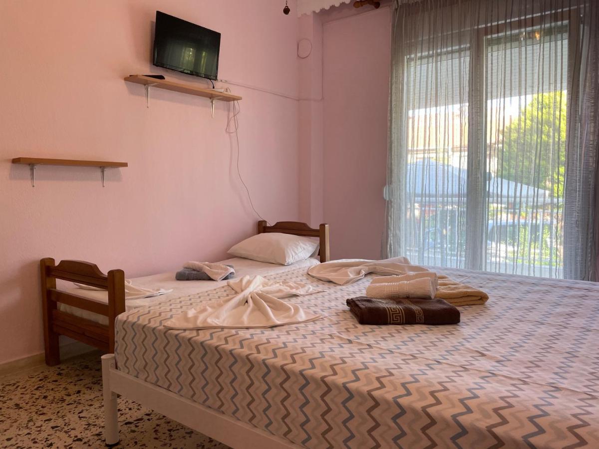 לריסוס Villa Maria Petru מראה חיצוני תמונה