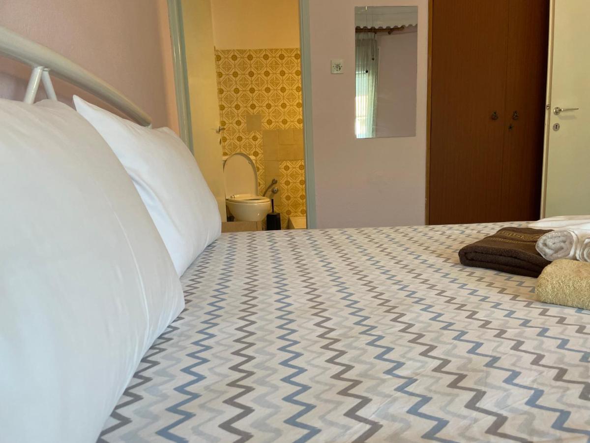 לריסוס Villa Maria Petru מראה חיצוני תמונה