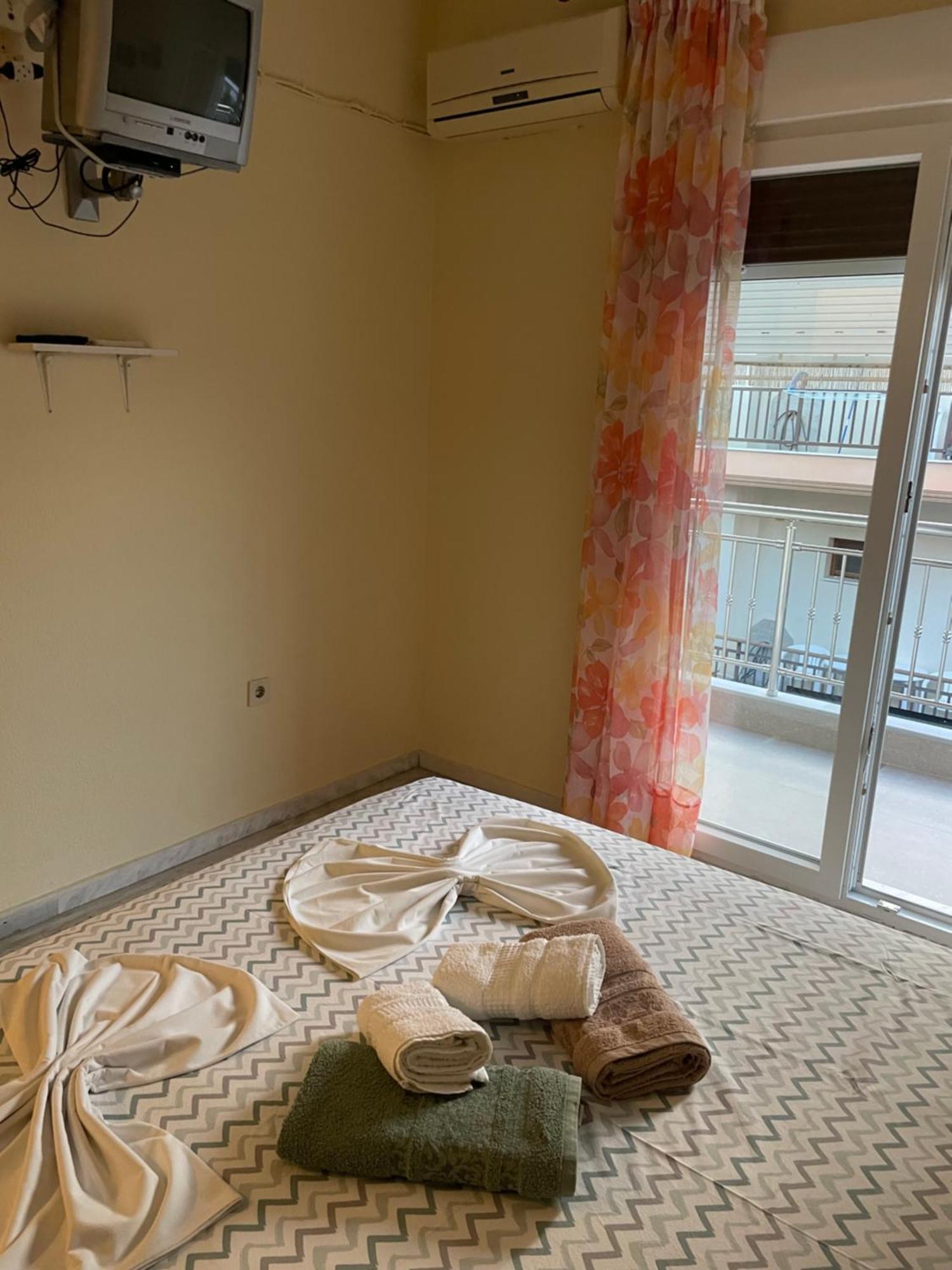 לריסוס Villa Maria Petru מראה חיצוני תמונה