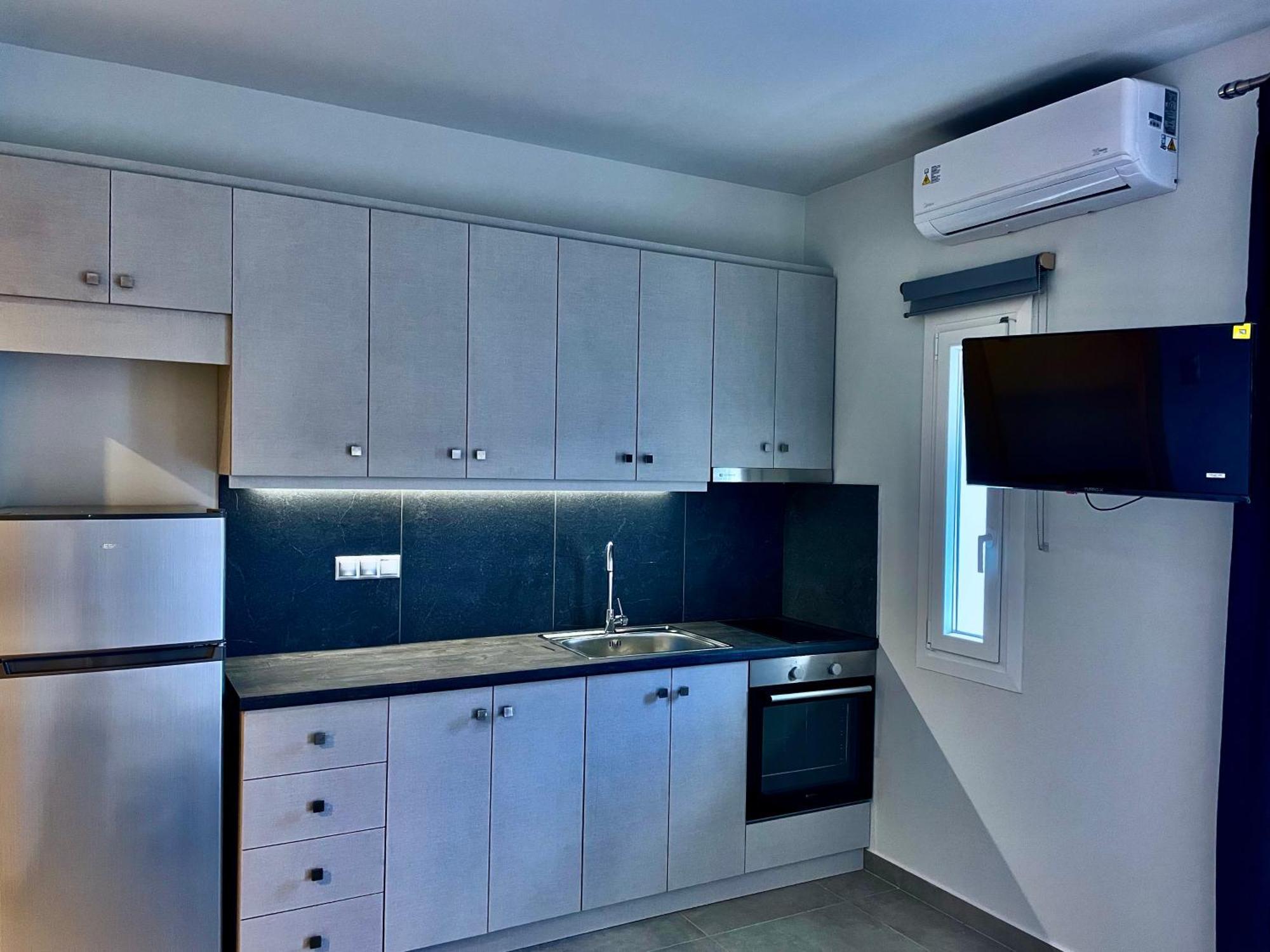 לריסוס Villa Maria Petru מראה חיצוני תמונה
